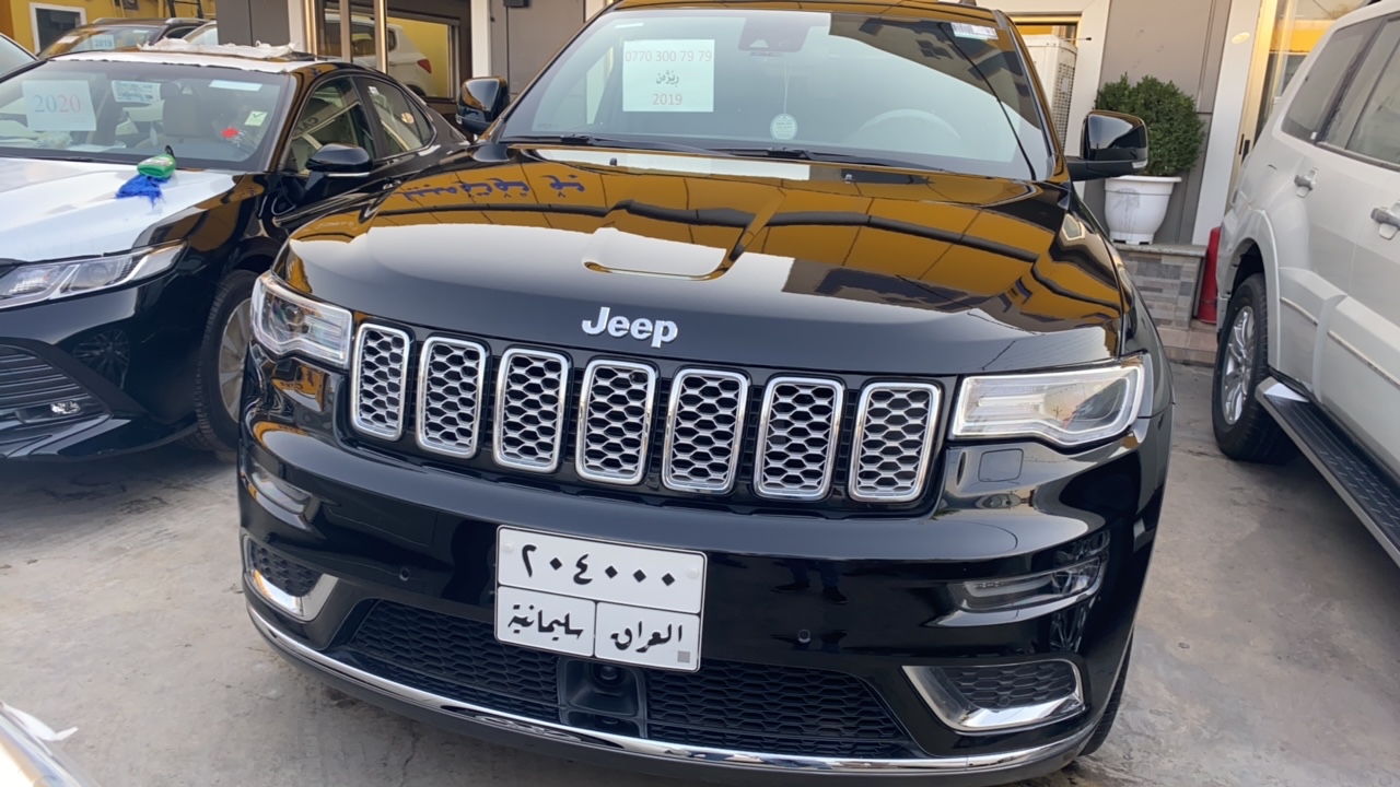 جیپ گراند شیرۆکی